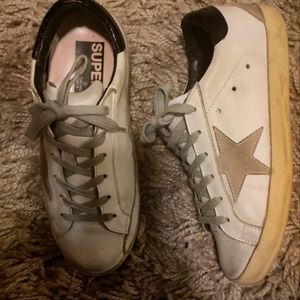 Women's distressed golden goose shoes🖤👟❤️